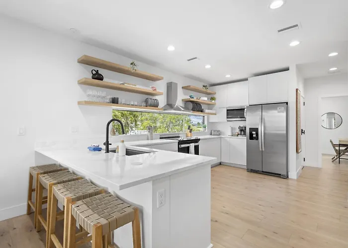 Walk2beach, Heated Salt Pool, Pool Table, Gameroom *
