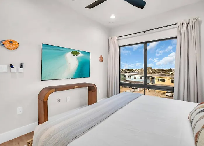 Walk2beach, Heated Salt Pool, Pool Table, Gameroom *