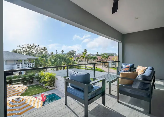 Ferienhaus Walk2beach, Heated Salt Pool, Pool Table, Gameroom Clearwater Beach