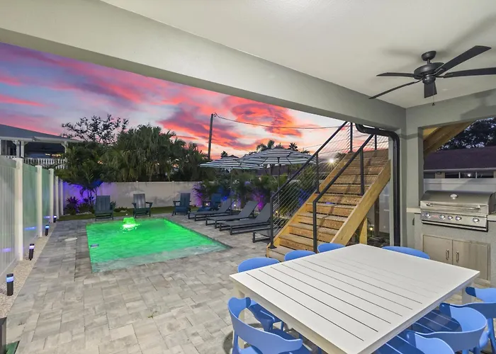 Walk2beach, Heated Salt Pool, Pool Table, Gameroom