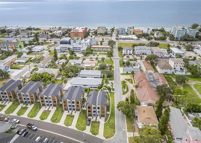 Ferienhaus Walk2beach, Heated Salt Pool, Pool Table, Gameroom Clearwater Beach
