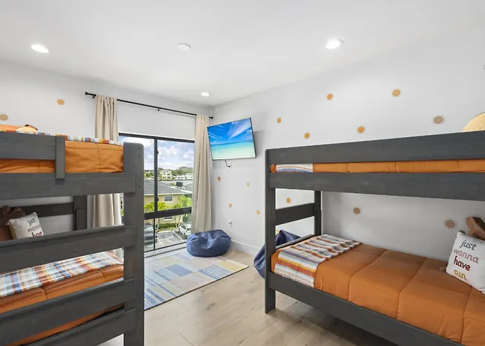Walk2beach, Heated Salt Pool, Pool Table, Gameroom * Clearwater Beach